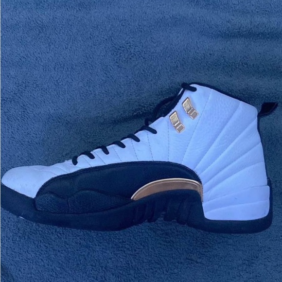 jordan 12 royalty taxi’s